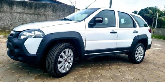 FIAT PALIO 1.8 MPI ADVENTURE WEEKEND 16V FLEX 4P MANUAL